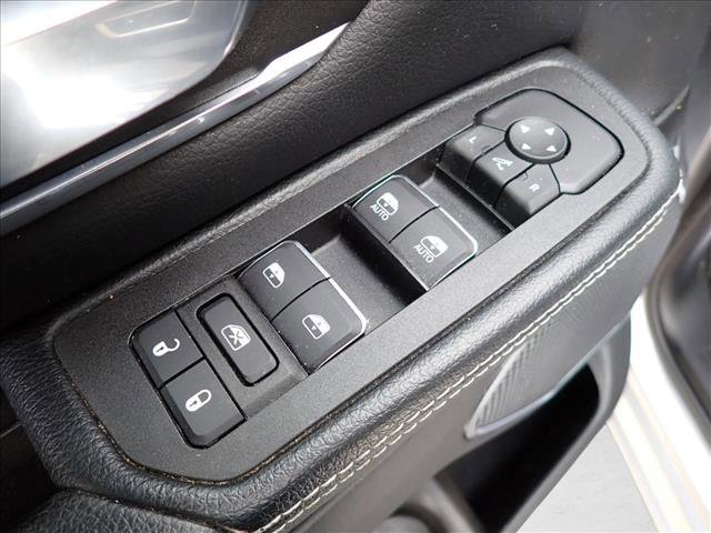 Used 2025 RAM 1500 Laramie AWD/4WD image 12