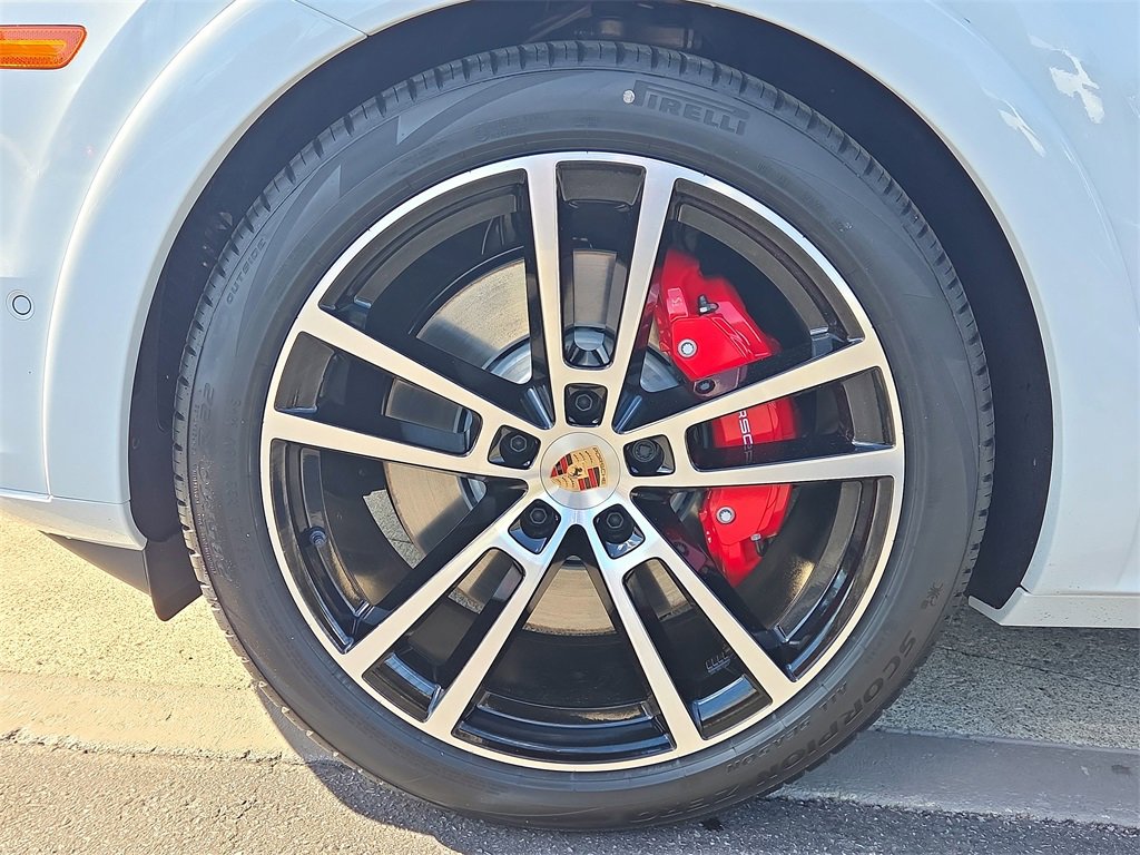 New 2026 Porsche Cayenne GTS image 24
