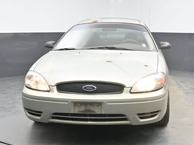 Used 2006 Ford Taurus SE FWD image 3