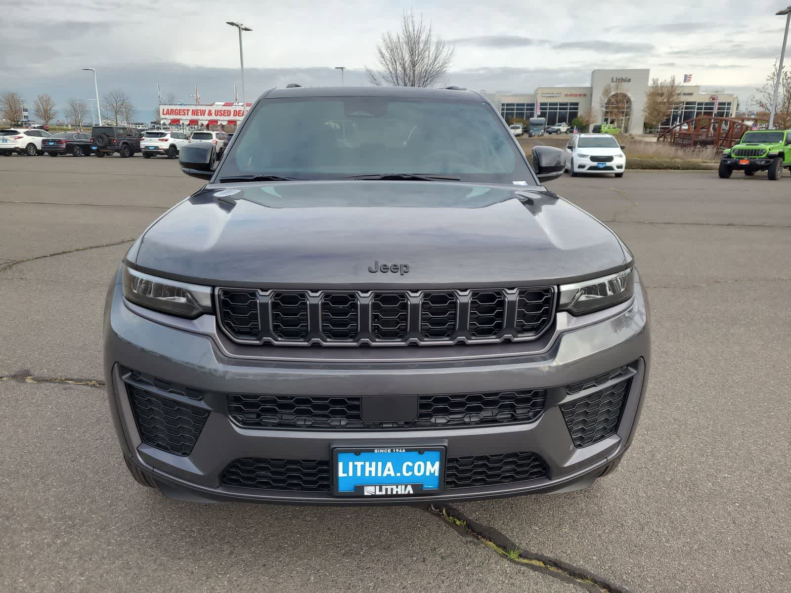 New 2026 Jeep Grand Cherokee Altitude AWD/4WD image 14
