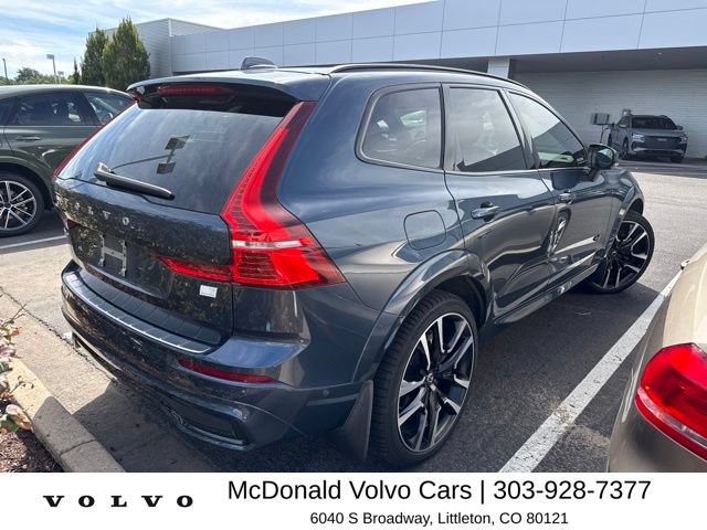 Used 2024 Volvo XC60 T8 Ultimate AWD/4WD image 3