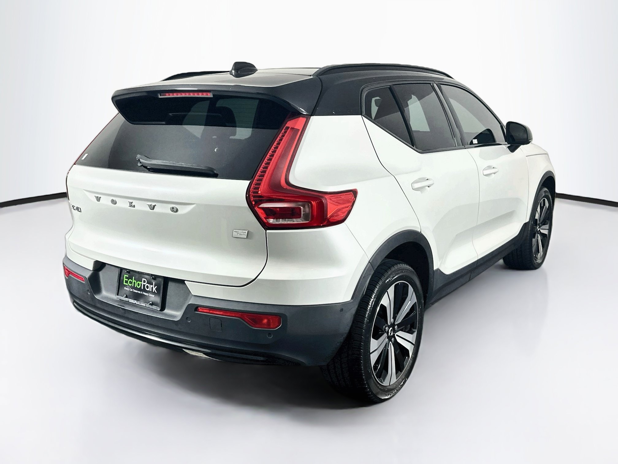 Used 2023 Volvo XC40 Recharge Plus AWD/4WD image 9