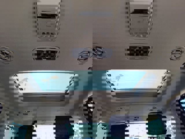 Used 2022 Kia Carnival SX Prestige image 32