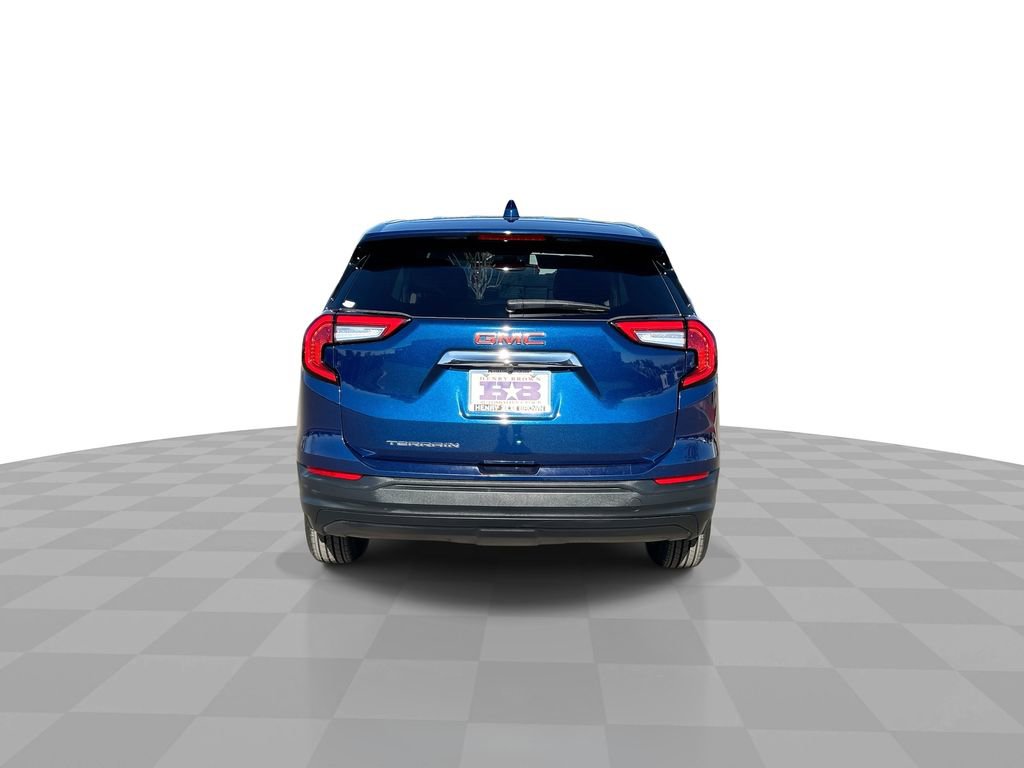 Used 2023 GMC Terrain SLE image 7