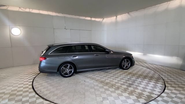 Used 2017 Mercedes-Benz E 400 4MATIC Wagon image 3