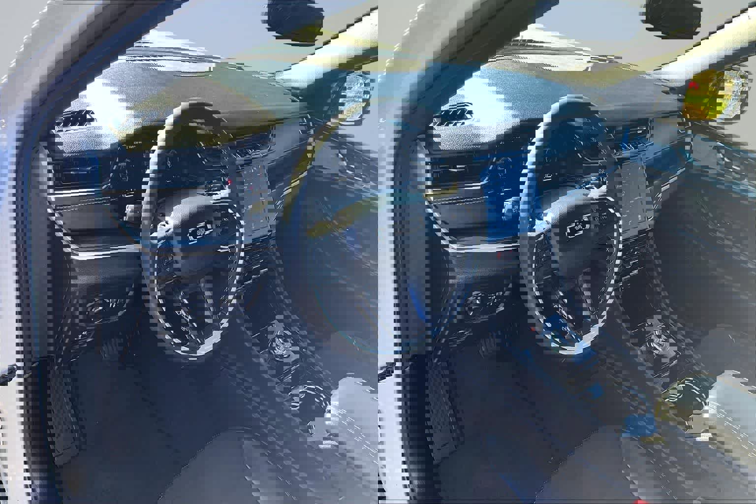 Used 2023 Jeep Grand Cherokee Altitude image 2