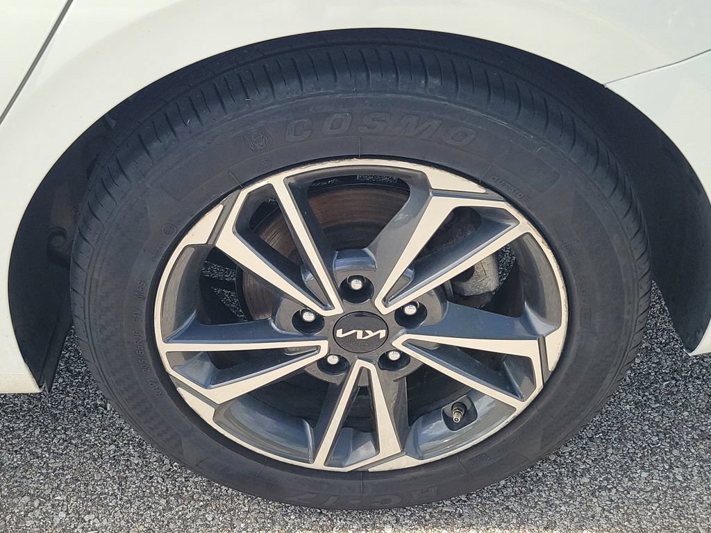Used 2023 Kia Forte LXS FWD image 8
