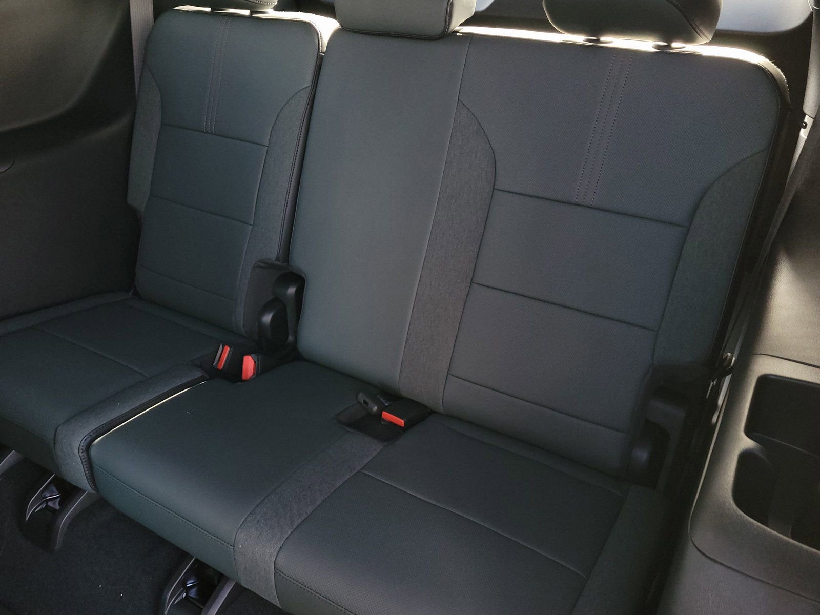 New 2026 GMC Acadia AT4 w/ Luxury Package image 8