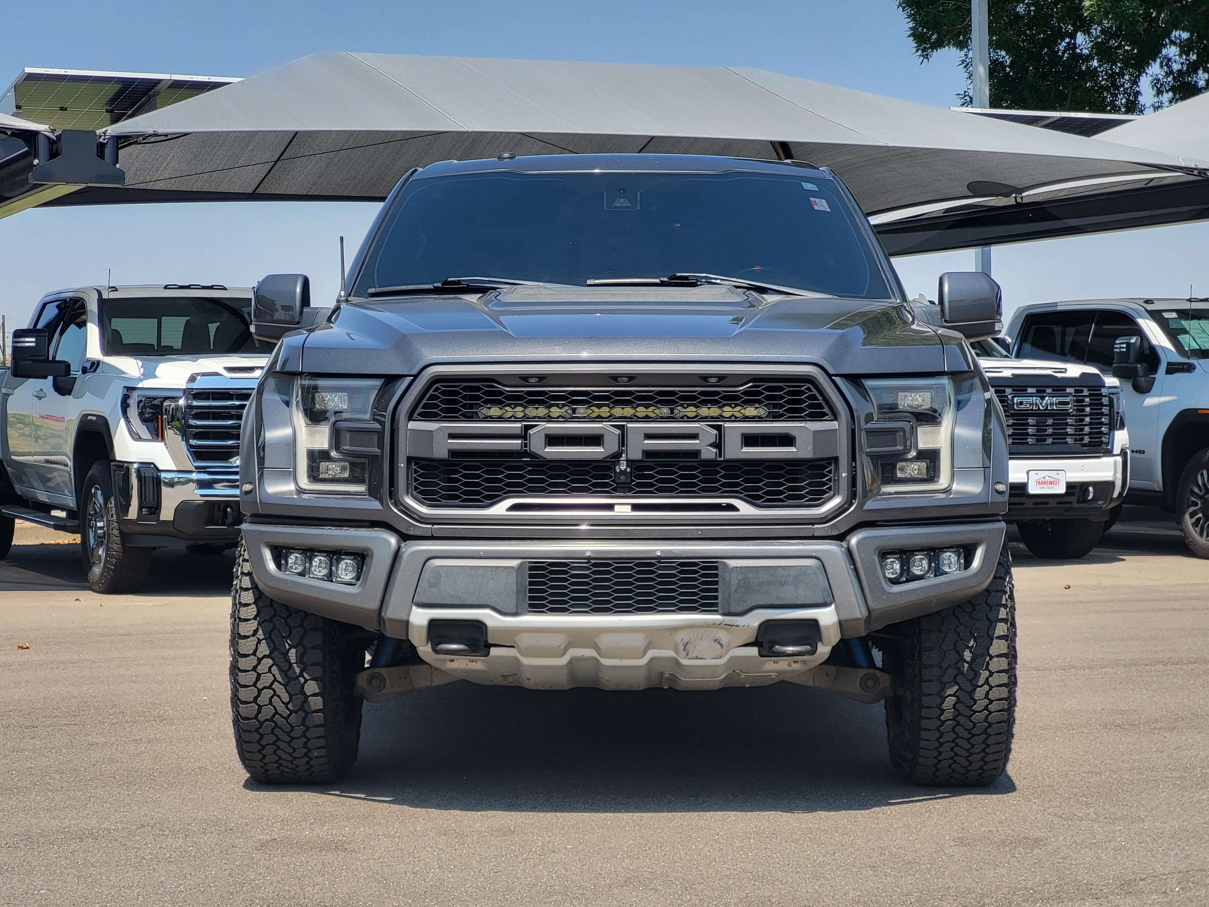 Used 2018 Ford F150 Raptor w/ Equipment Group 802A Luxury AWD/4WD image 2