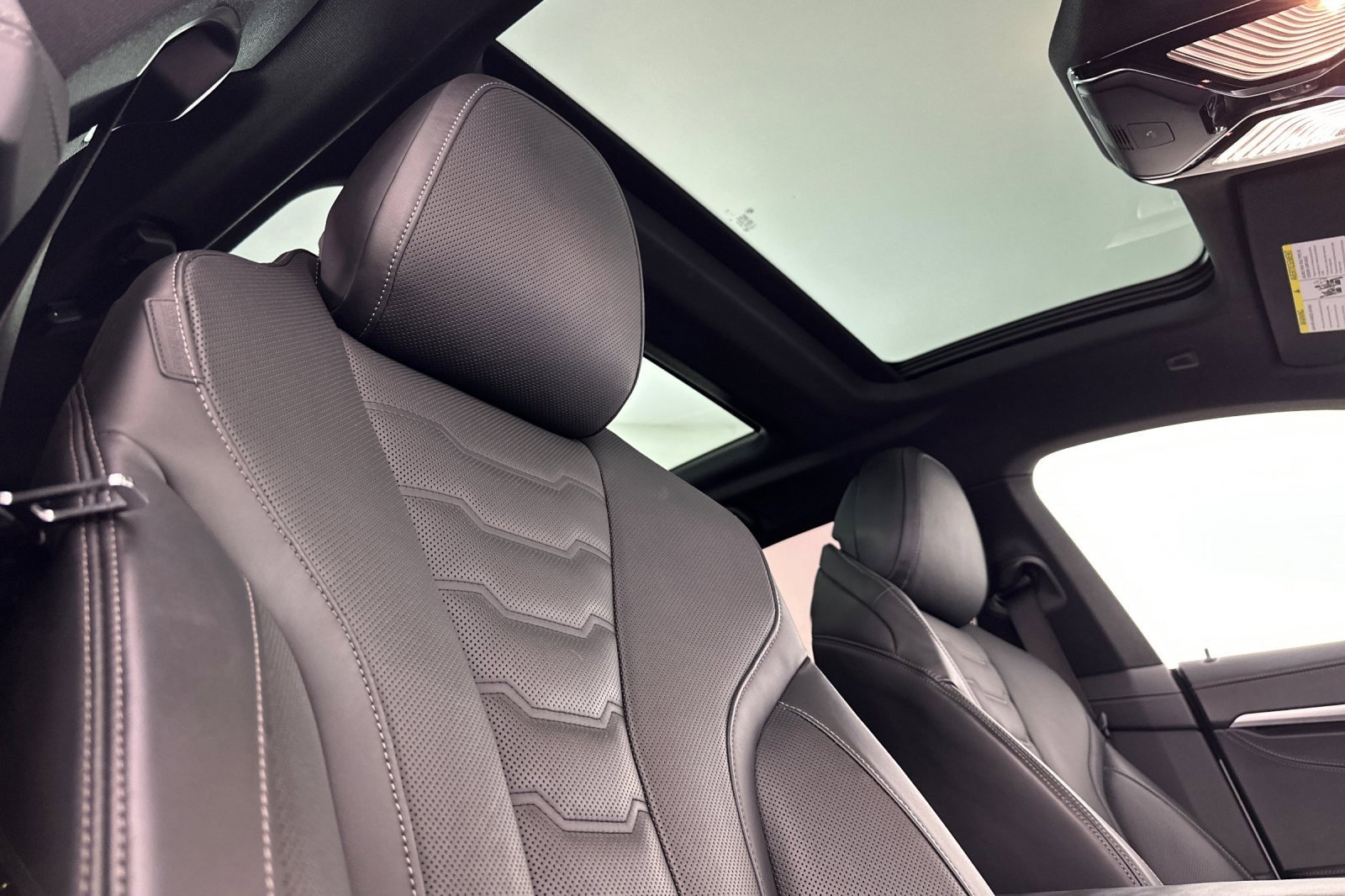 Used 2024 BMW M850i Gran Coupe xDrive w/ M Sport Professional Package image 15