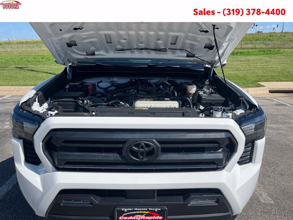 Certified 2024 Toyota Tacoma SR5 AWD/4WD image 20