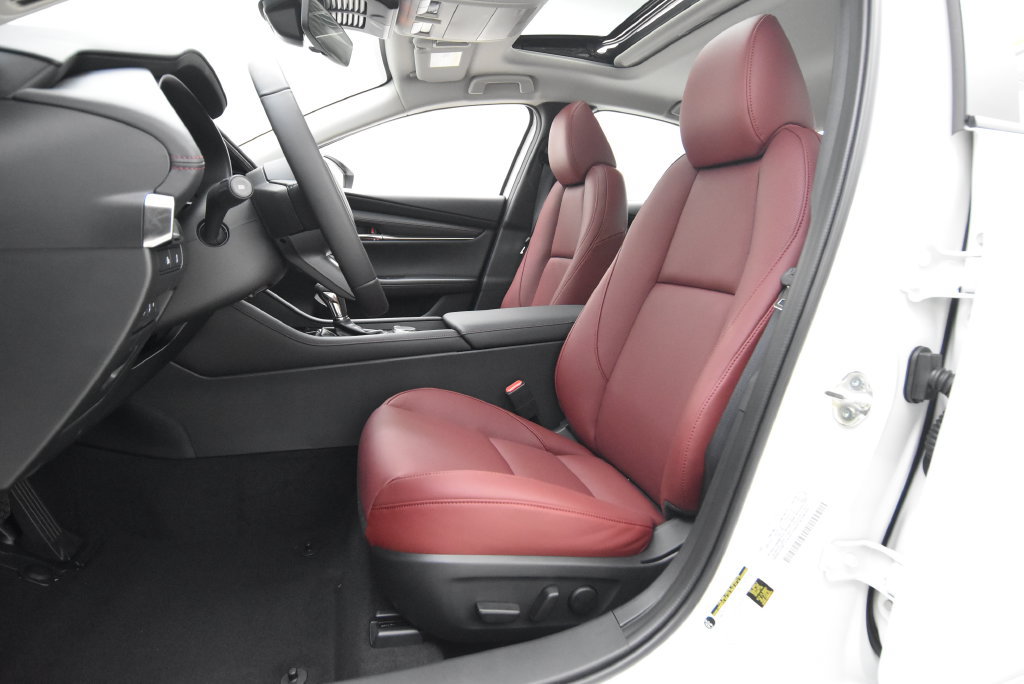 New 2026 MAZDA MAZDA3 Carbon AWD/4WD image 25