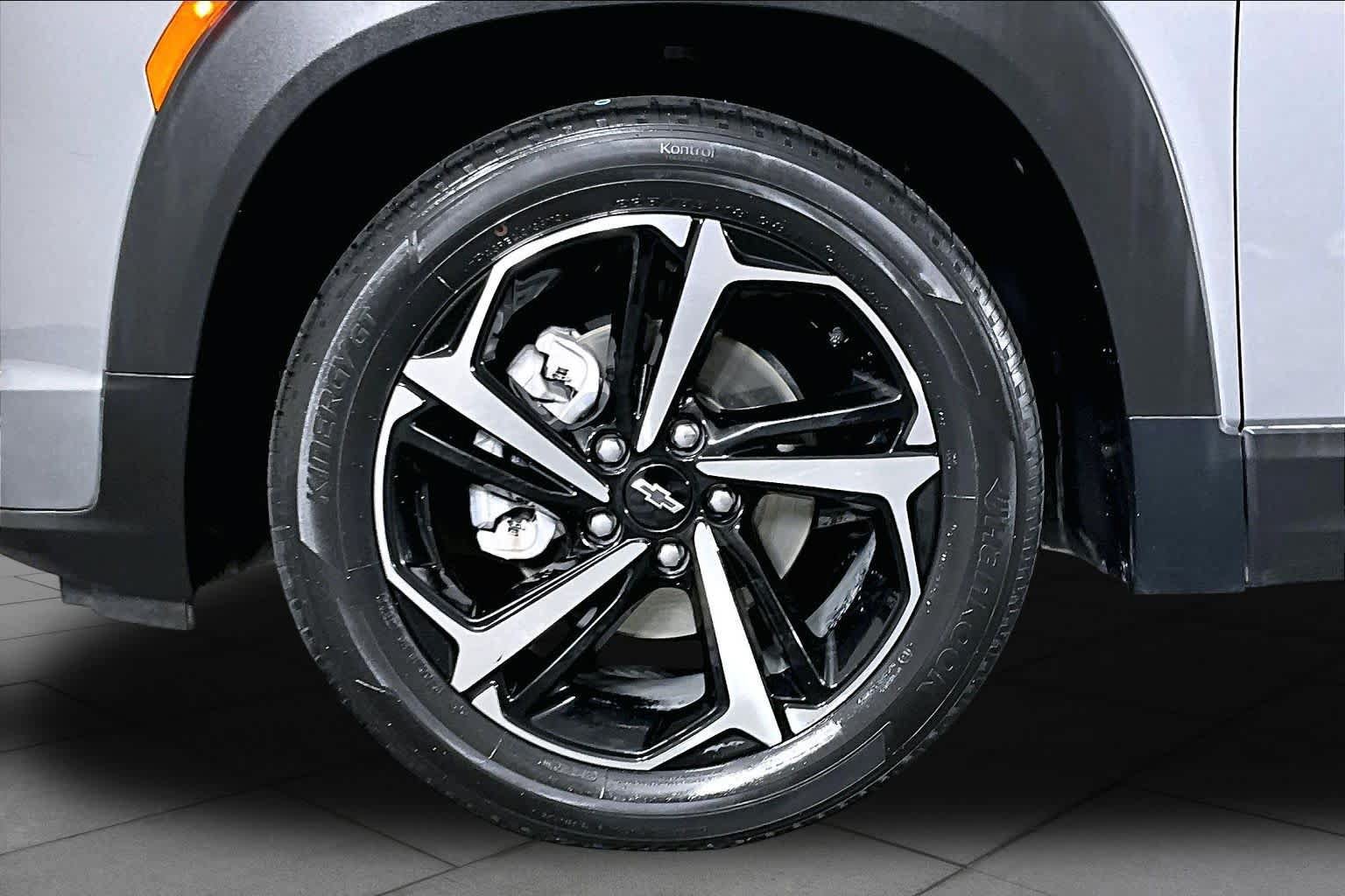 Certified 2023 Chevrolet TrailBlazer RS w/ Convenience Package FWD image 11