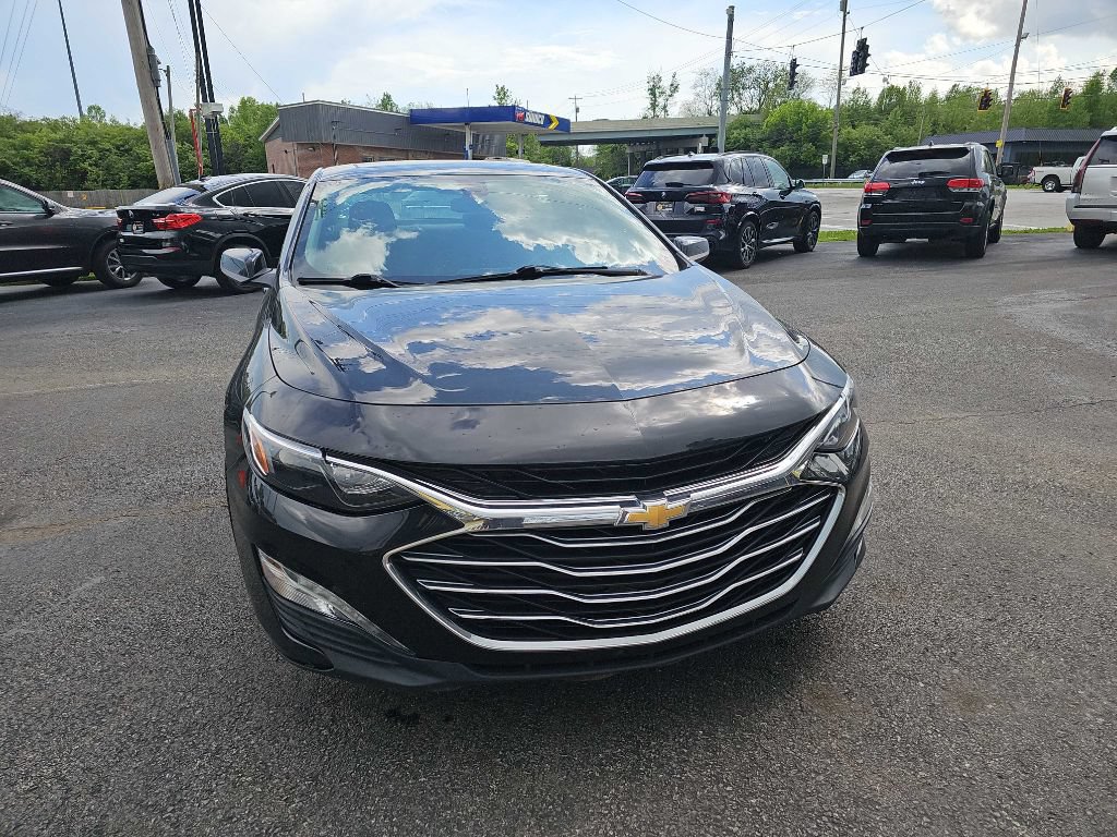 Used 2019 Chevrolet Malibu LT FWD image 3