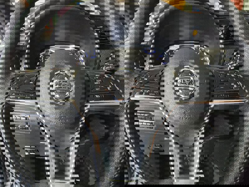 Used 2020 Nissan Kicks S image 21