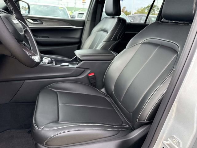 New 2025 Jeep Grand Cherokee L Limited w/ Luxury Tech Group II RWD image 9