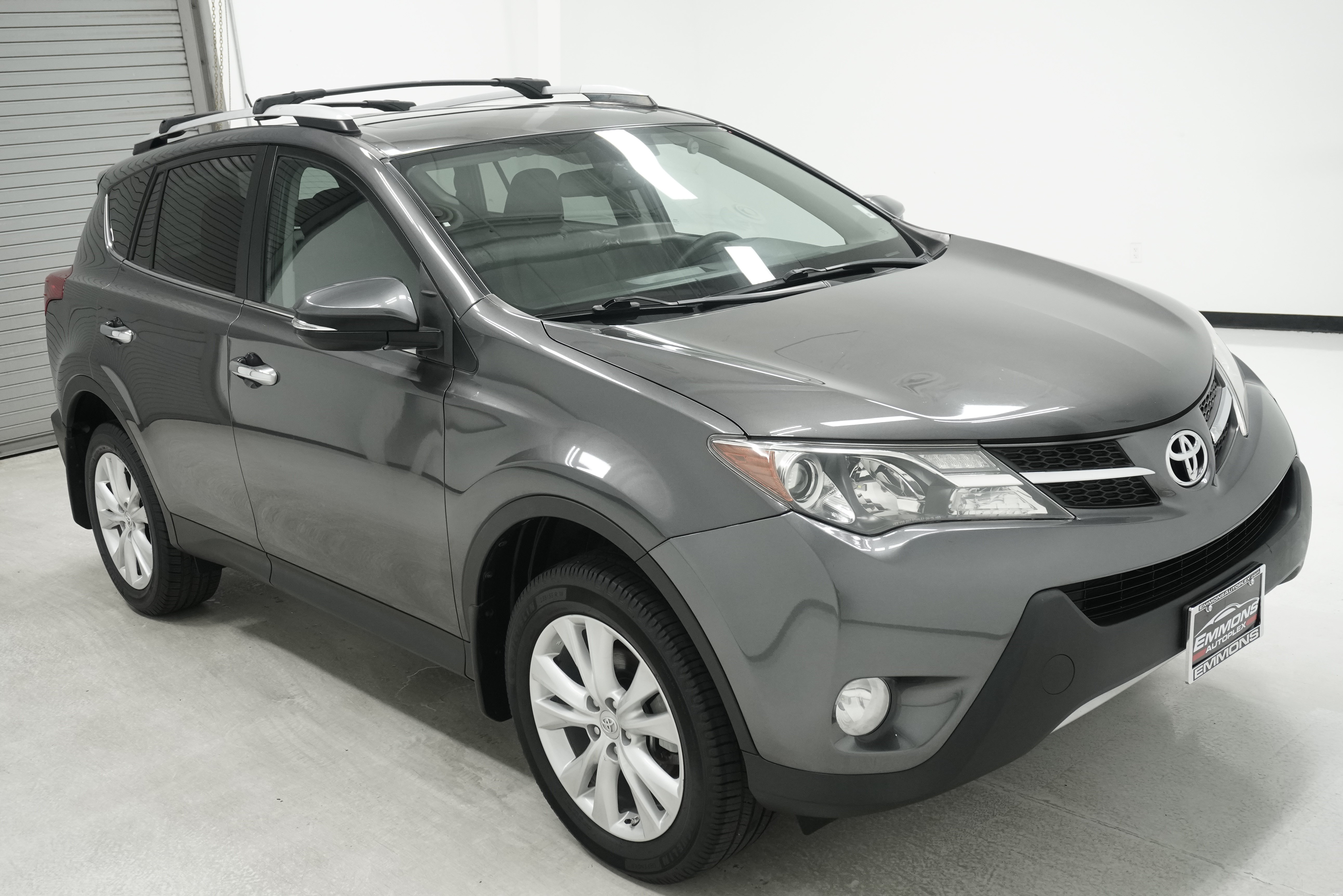 Used 2015 Toyota RAV4 Limited FWD image 3
