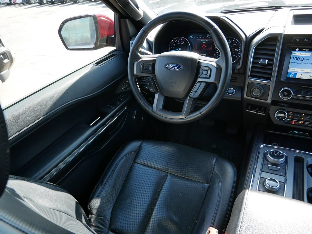 Used 2018 Ford Expedition Max XLT w/ Equipment Group 202A AWD/4WD image 16