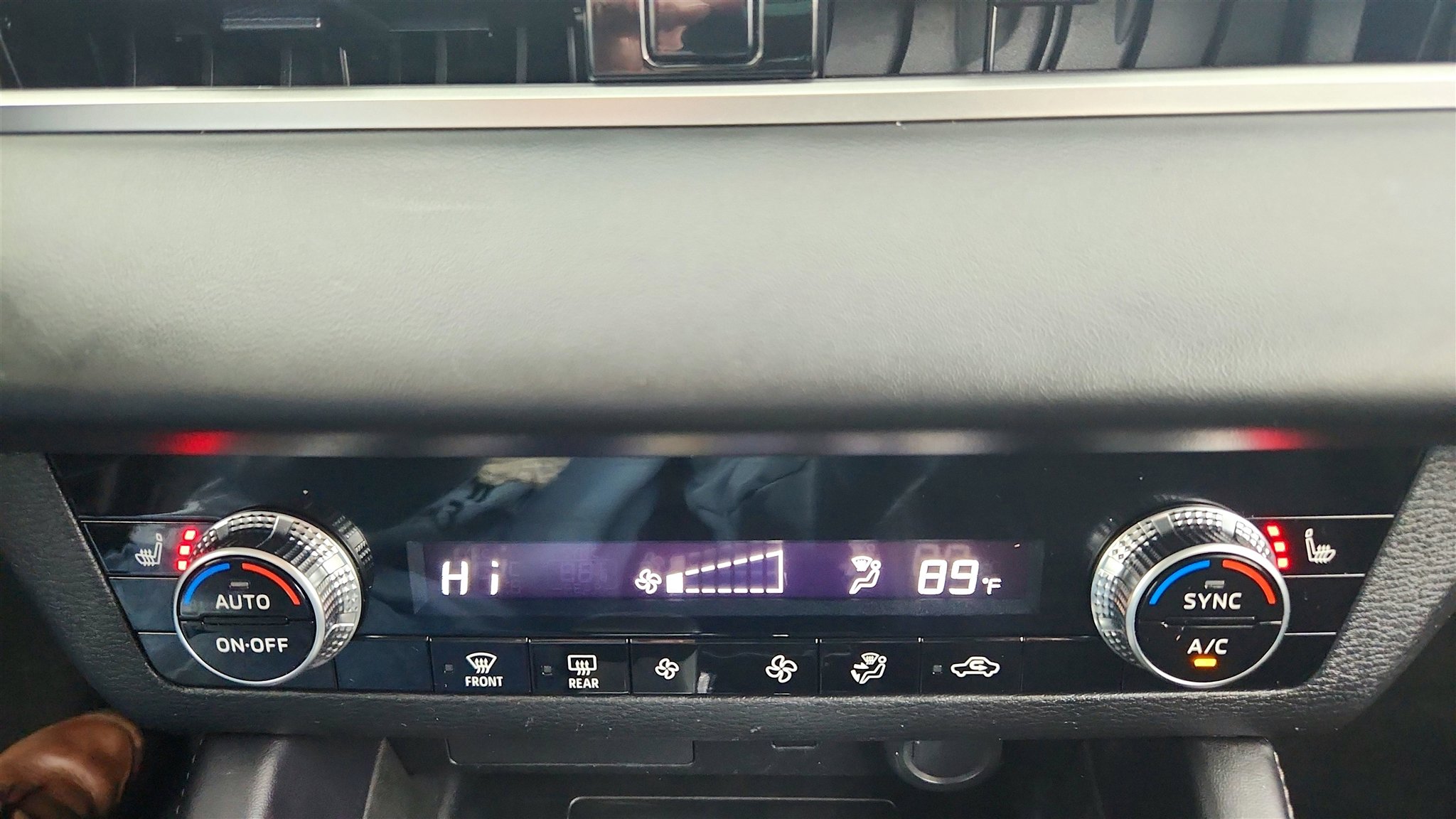 Used 2024 Mitsubishi Outlander FWD image 23