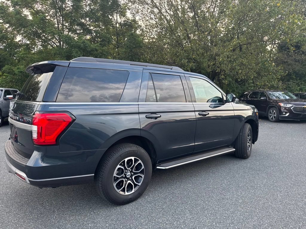 Used 2023 Ford Expedition XLT AWD/4WD image 6