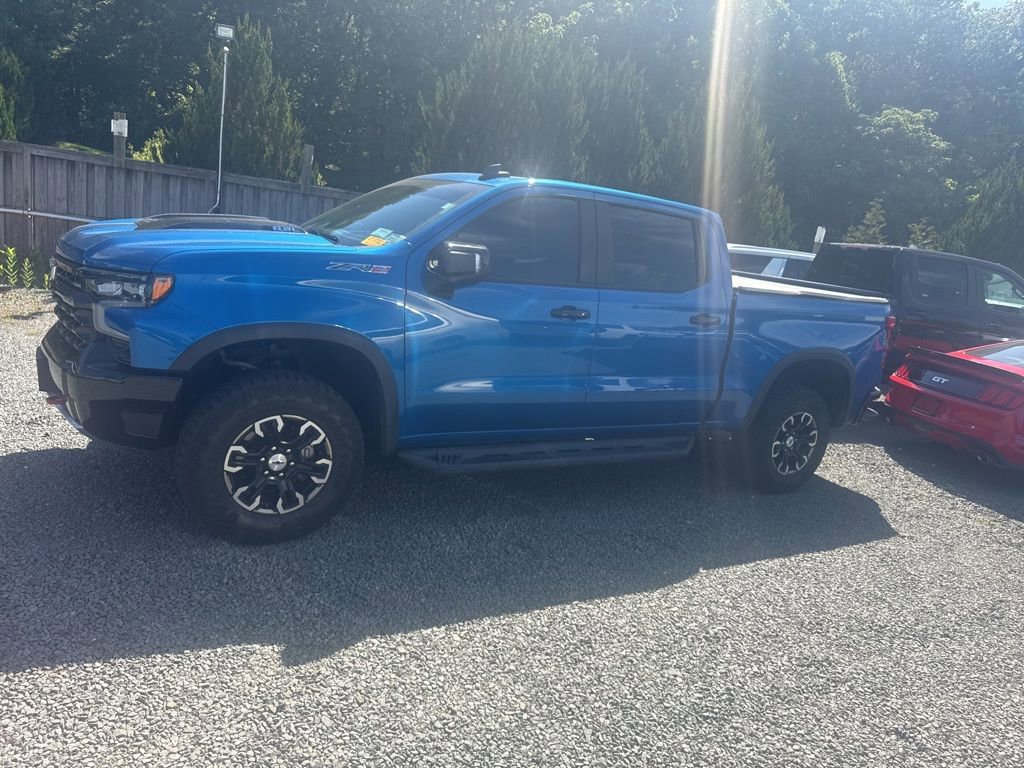 Used 2022 Chevrolet Silverado 1500 ZR2 w/ Technology Package AWD/4WD image 4