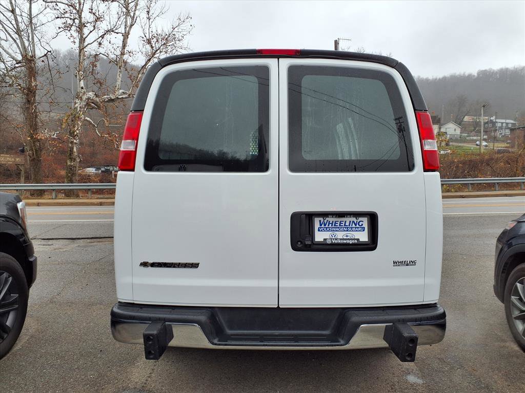 Used 2024 Chevrolet Express 2500 2500 w/ Driver Convenience Package image 3
