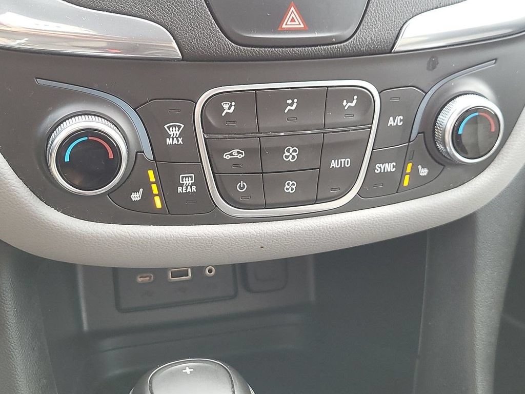 Used 2020 Chevrolet Equinox LT AWD/4WD image 40