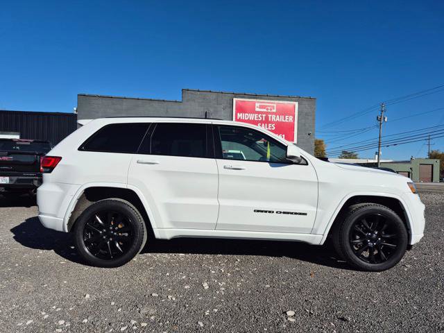 Used 2017 Jeep Grand Cherokee Altitude