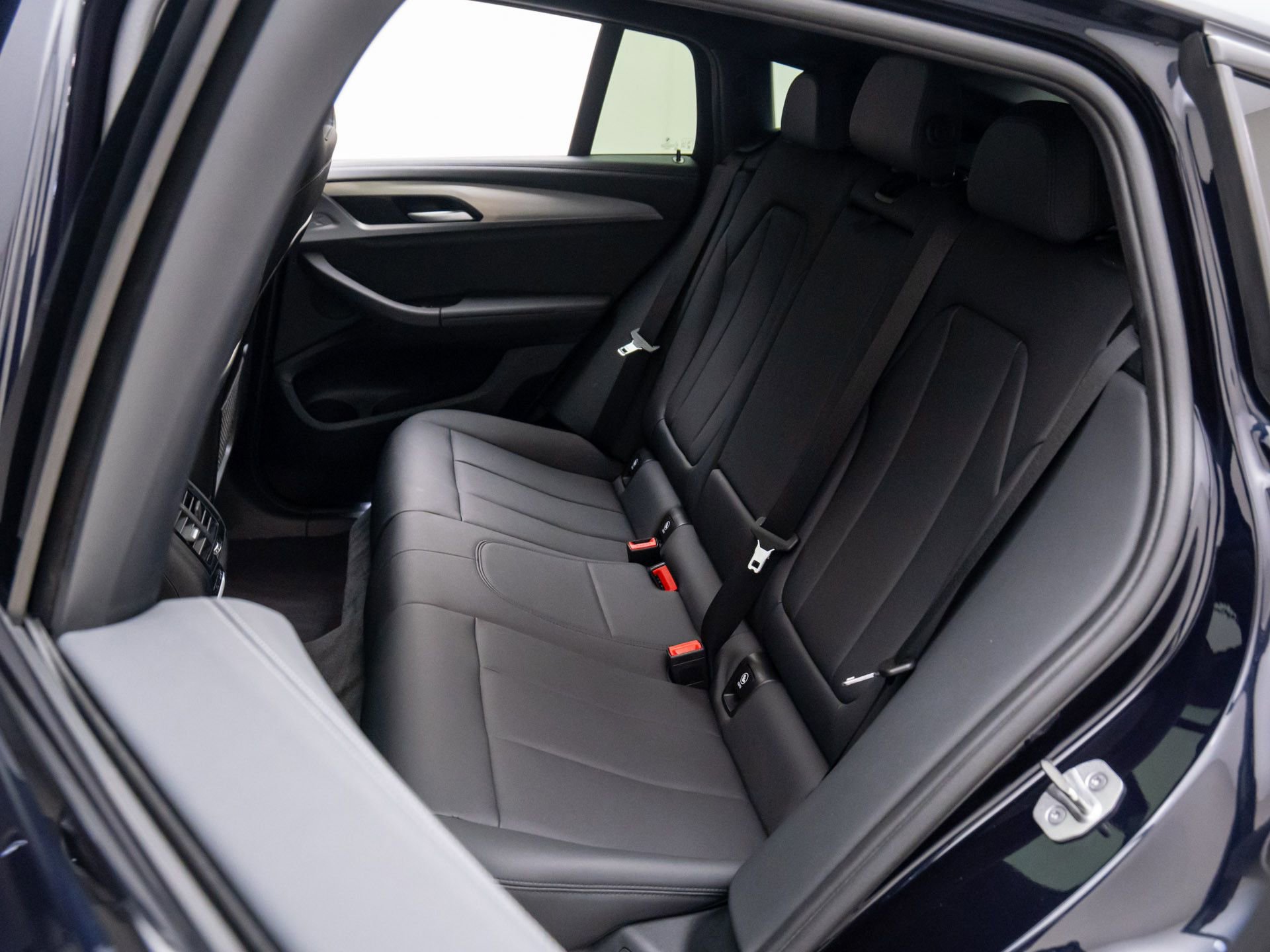 Used 2021 BMW X4 M40i w/ Premium Package image 17