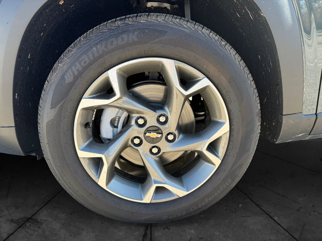 New 2025 Chevrolet Trax LT w/ Driver Confidence Package image 14