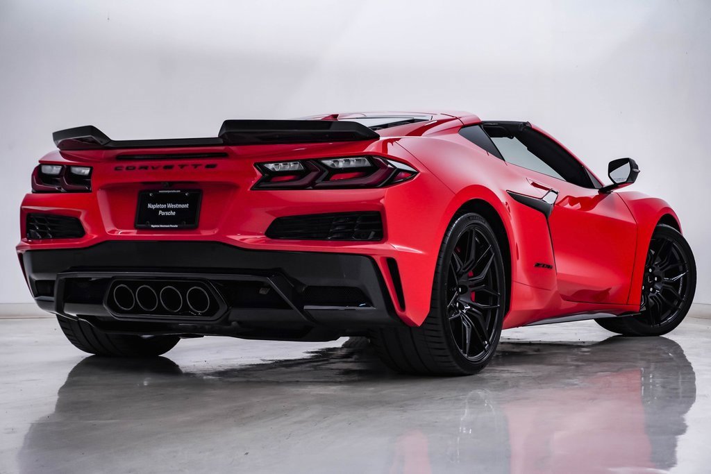 Used 2025 Chevrolet Corvette Z06 image 9