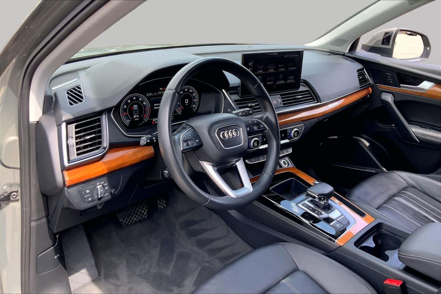 Used 2023 Audi Q5 2.0T Premium Plus w/ Premium Plus Package AWD/4WD image 18