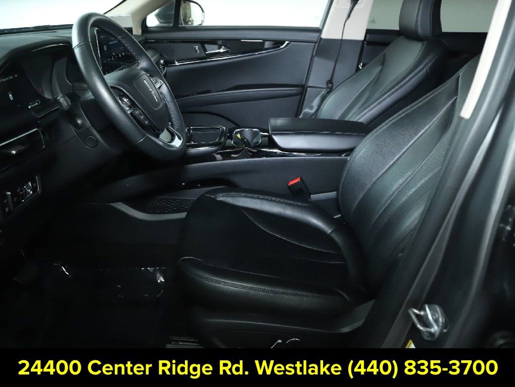 Certified 2023 Lincoln Nautilus AWD w/ Premium Package image 18