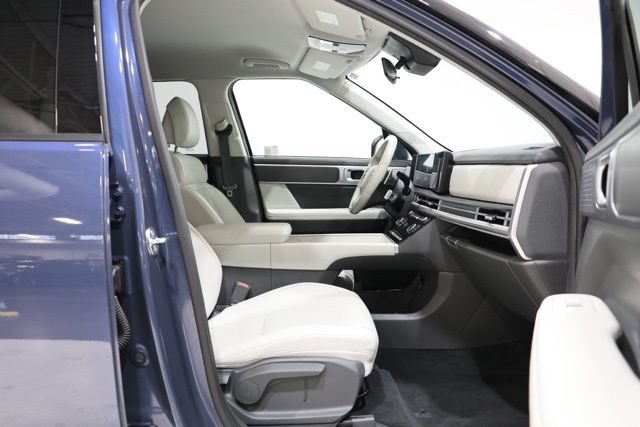 Used 2025 Hyundai Santa Fe SEL FWD image 38