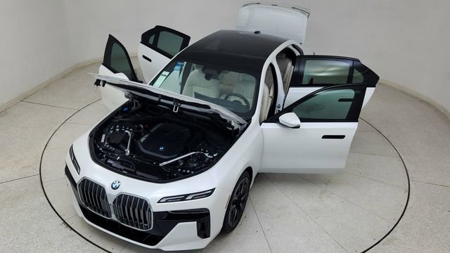 Used 2025 BMW 740i xDrive image 84