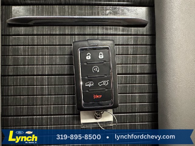 Used 2023 Jeep Wagoneer L Series III w/ Premium Group I AWD/4WD image 19