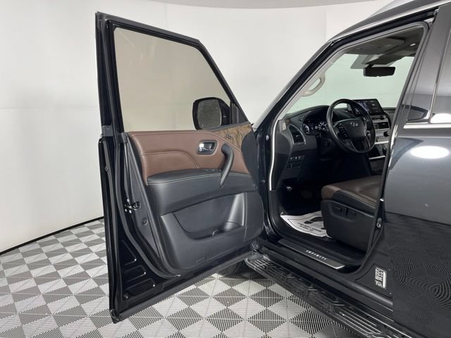Used 2023 INFINITI QX80 Premium Select w/ Cargo Package AWD/4WD image 18