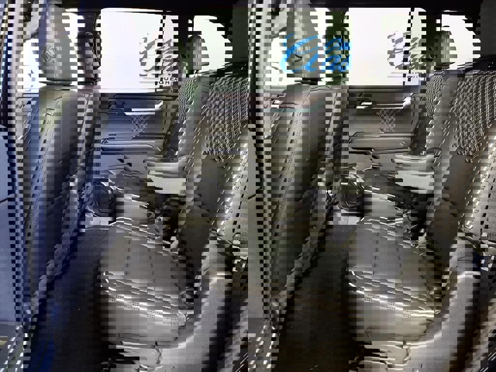 New 2026 GMC Acadia Denali w/ Super Cruise Package image 14