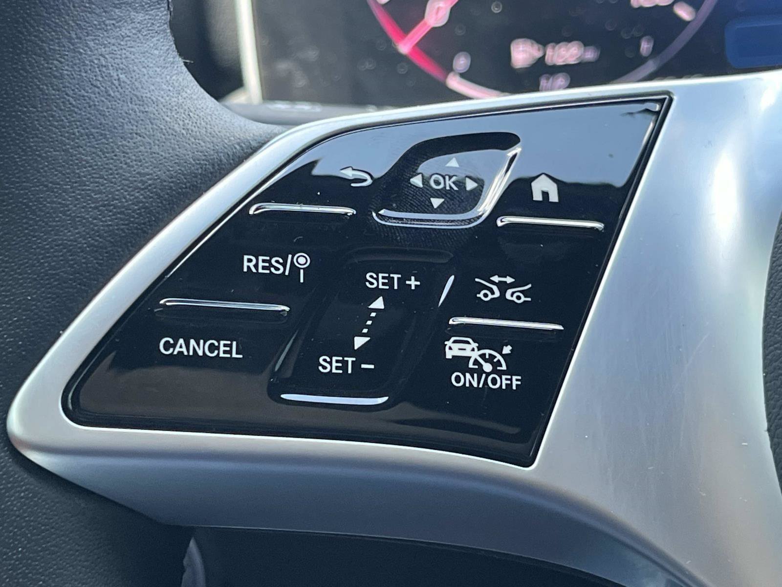 Certified 2026 Mercedes-Benz C 300 4MATIC Sedan image 25