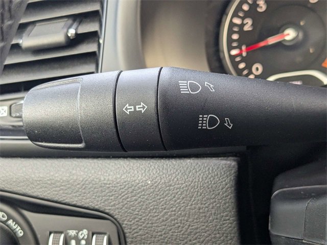 Used 2023 Jeep Renegade Altitude image 25