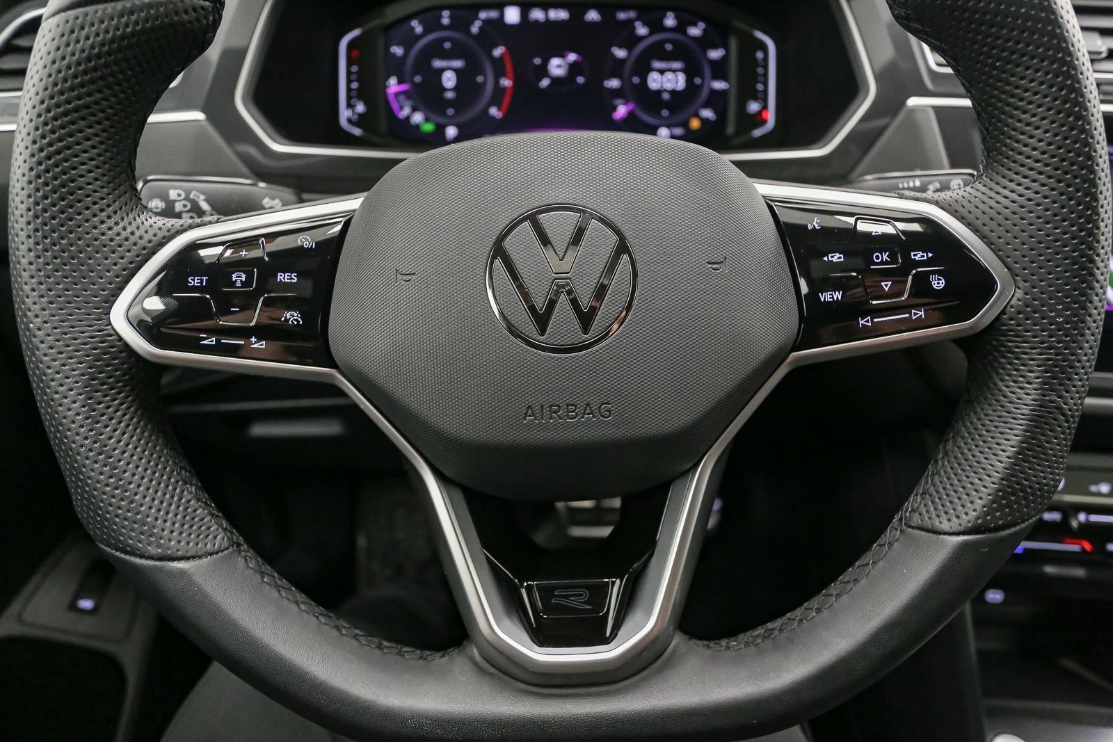 Used 2024 Volkswagen Tiguan SEL R-Line AWD/4WD image 41