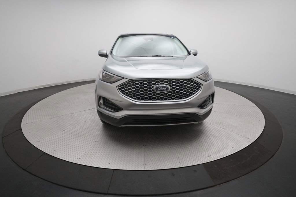 Used 2024 Ford Edge SEL w/ Convenience Package image 11