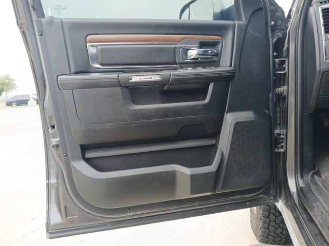 Used 2016 RAM 3500 Laramie AWD/4WD image 16