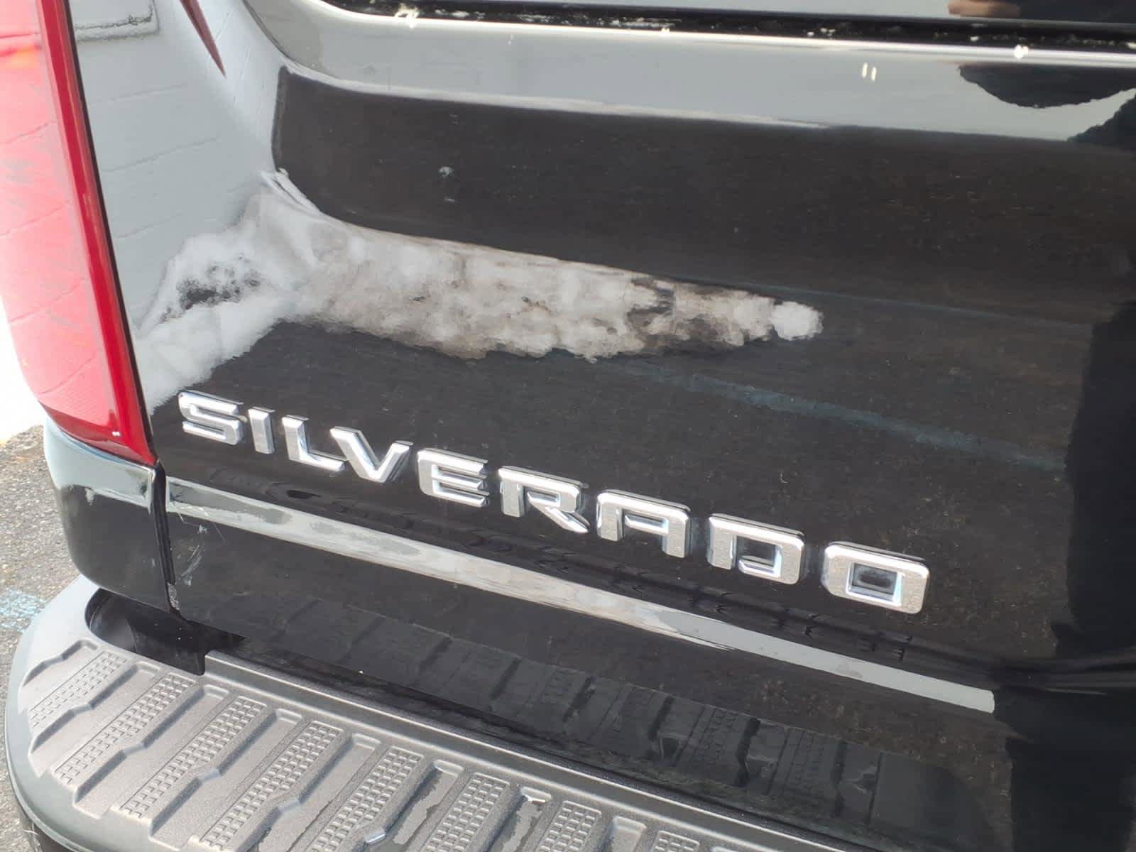 Used 2023 Chevrolet Silverado 2500 Custom w/ Custom Convenience Package AWD/4WD image 18