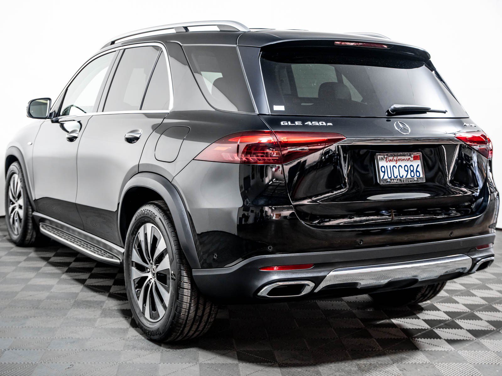 Certified 2025 Mercedes-Benz GLE 450e 4MATIC image 2