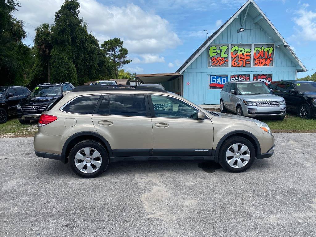 Used 2010 Subaru Outback 2.5i Premium AWD/4WD image 6