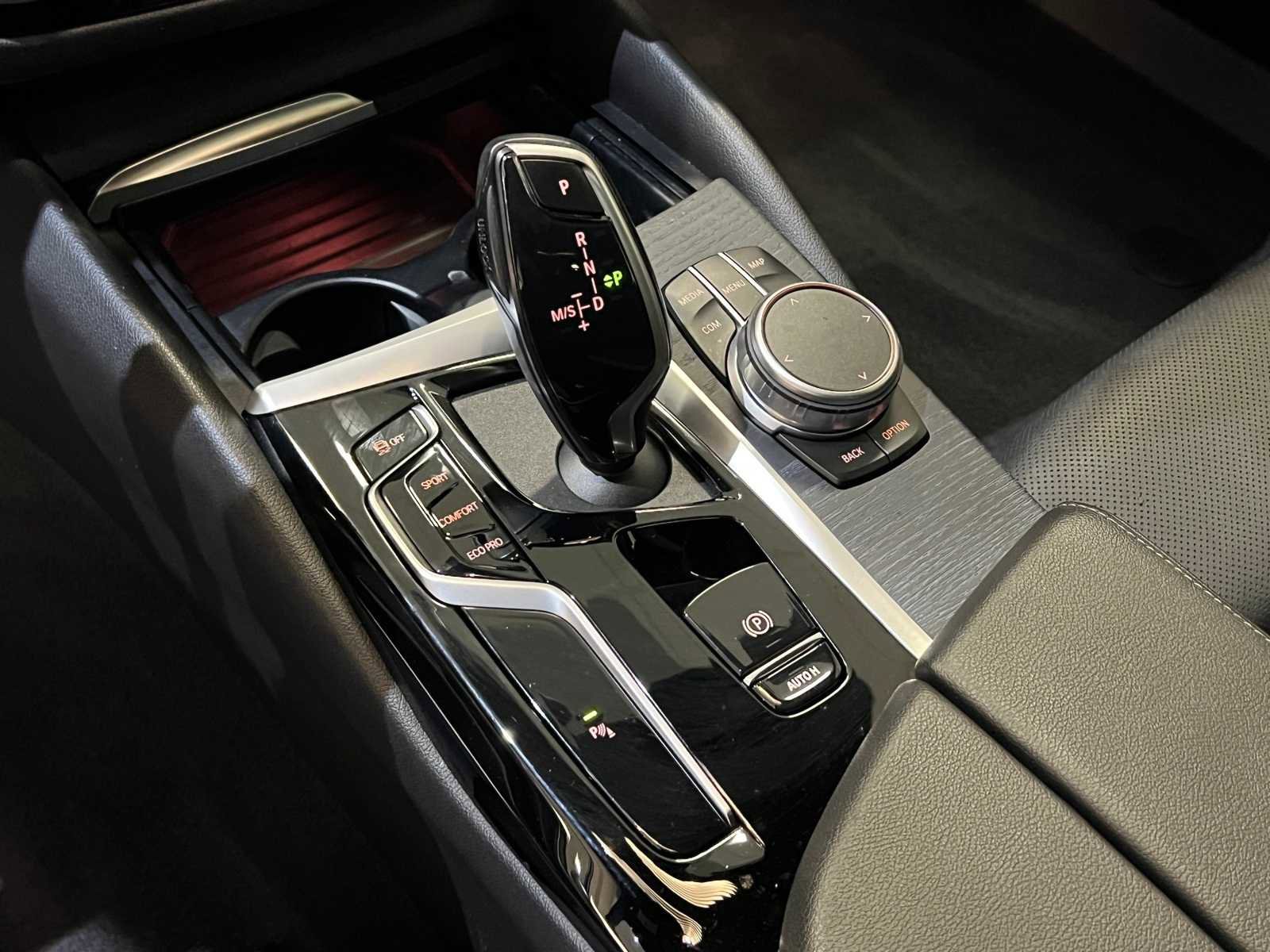 Used 2022 BMW 530i xDrive w/ Convenience Package image 22