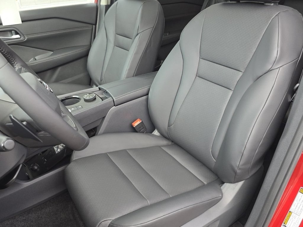 New 2026 Nissan Rogue Dark Armor AWD/4WD image 12