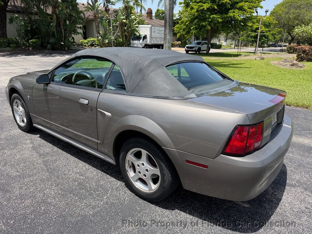 Used 2002 Ford Mustang Convertible RWD image 23