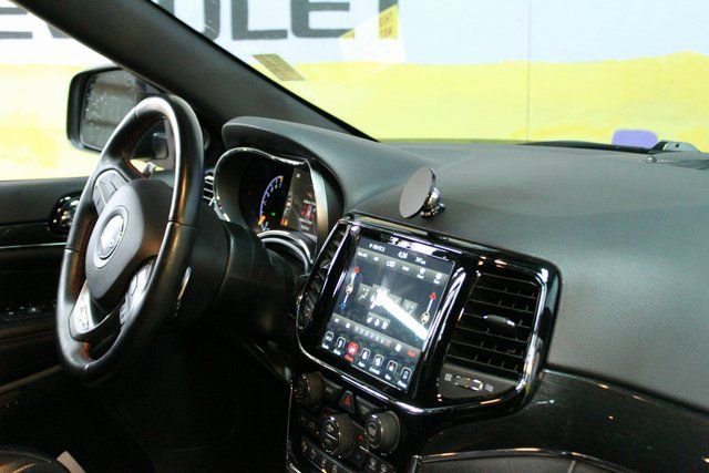 Used 2019 Jeep Grand Cherokee Trailhawk w/ Trailhawk Luxury Group image 10